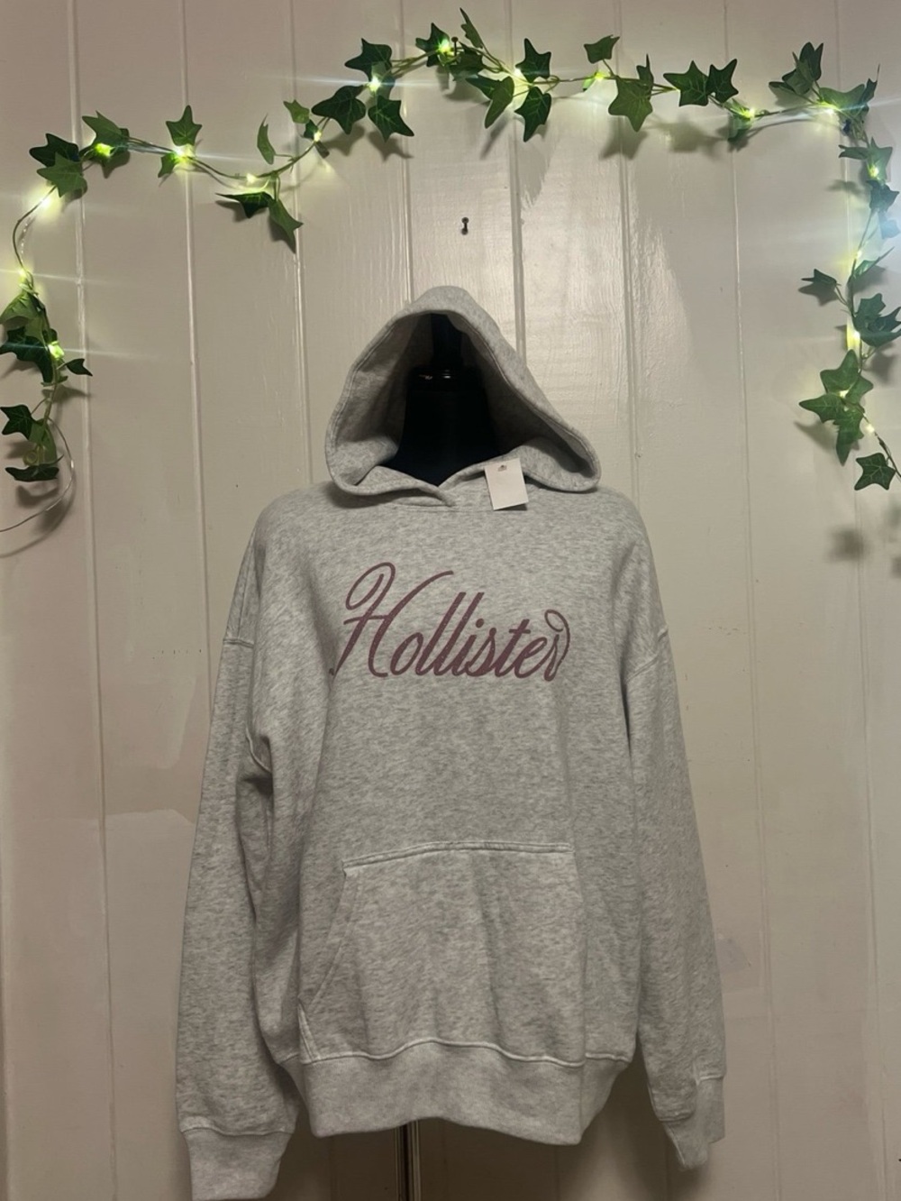 ❤️‍🔥💕❤️ Hollister Light Gray Hoodie with Maroon Script